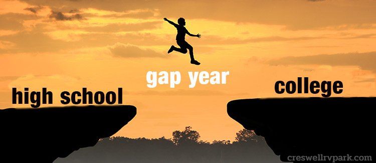 นักเรียนที่สำเร็จการศึกษาระดับมัธยมปลายในสหราชอาณาจักรควรจะมี Gap Year ก่อนที่จะเข้ามหาวิทยาลัย ในวัฒนธรรมอังกฤษ โดยทั่วไปจะเรียกสิ่งนี้ว่า