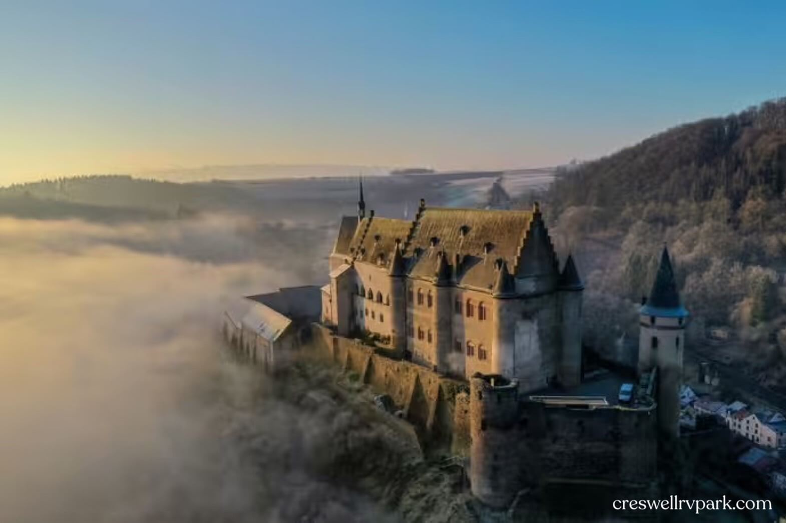 ปราสาทเวียนเดน ( Vianden Castle )
