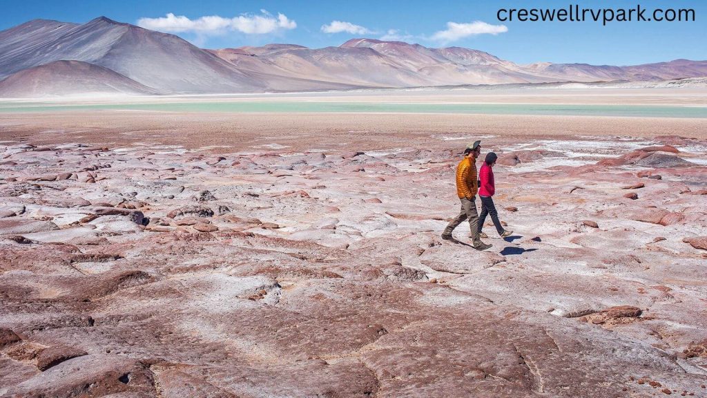 Atacama Desert สถานที่แห่งนี้ในภาษาต้นตำหรับคือ เดซิโต เดอ อาคาตามา เป็นที่ราบสูงในที่โดนพูดถึงเยอะพอสมควร ครอบคลุมพื้นที่ยาว 980กิโลเมตร