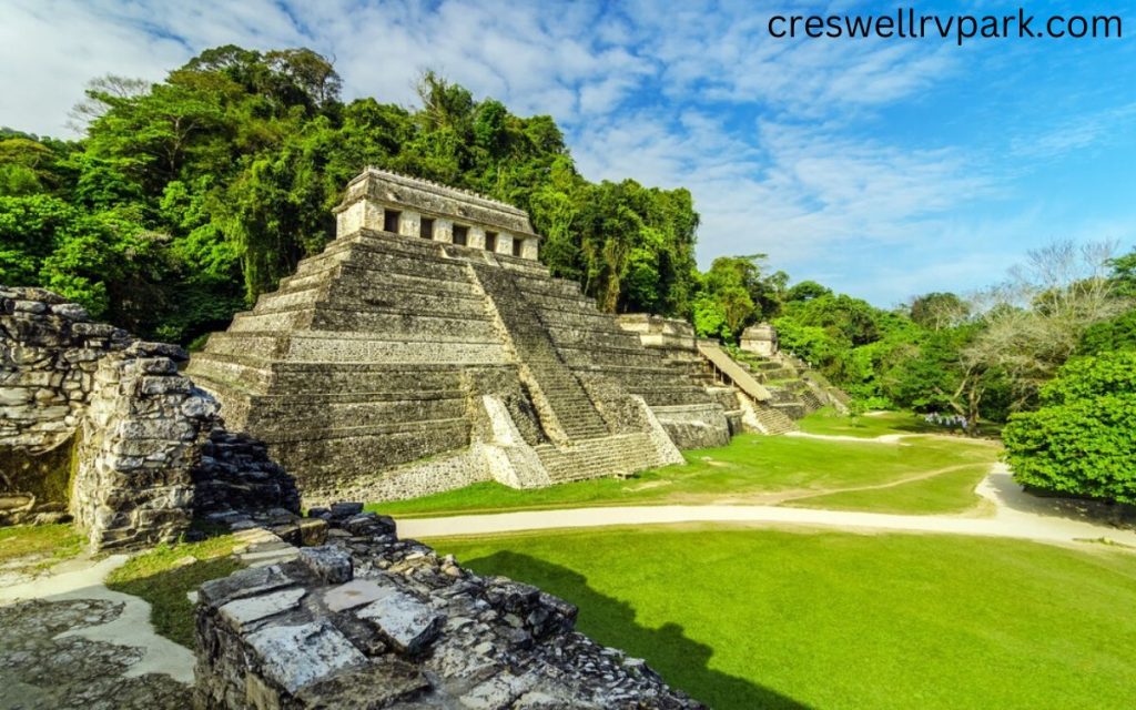 Palenque Ruins มีหลายสิ่งหลายอย่างที่ทำให้สถานที่แห่งนี้น่าหลงใหล แต่ความเป็นมาที่สามารถพบได้ในสถานที่แห่งนี้ในอดีต
